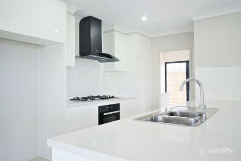 Property photo of 44 Bulleringa Loop Mount Peter QLD 4869