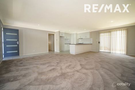 Property photo of 2/25 Dove Street Mount Austin NSW 2650