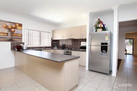 Property photo of 9 Buckley Way Caroline Springs VIC 3023