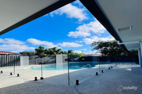 33 Forster Ave, Bundall, QLD 4217