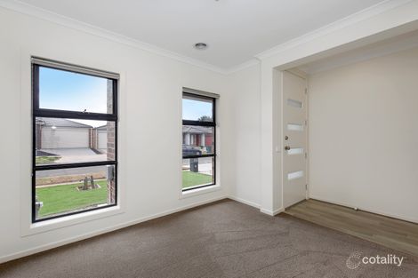 Property photo of 54 Indura Drive Werribee VIC 3030