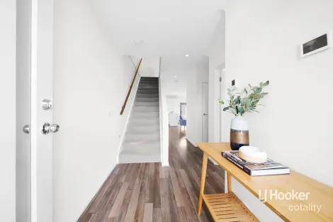 Property photo of 24 Palmerston Walk Werribee VIC 3030