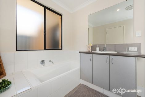 Property photo of 17 Pegus Meander South Yunderup WA 6208