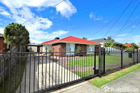 Property photo of 18 Melanie Close Keysborough VIC 3173