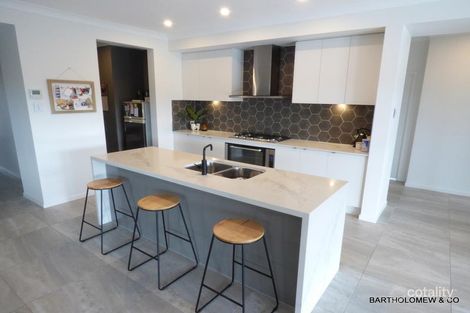 Property photo of 16 Redgum Court Dugandan QLD 4310