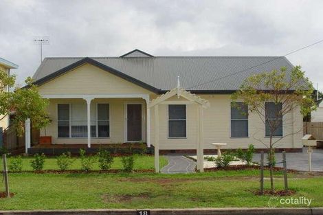 18 Elewa Ave, Bateau Bay, NSW 2261