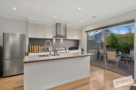 Property photo of 31 Artfield Street Cranbourne East VIC 3977