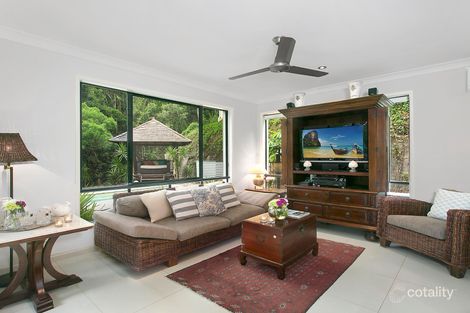 Property photo of 14 Summit Place Mount Ommaney QLD 4074