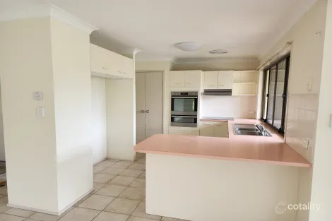 Property photo of 27 Riverdowns Crescent Helensvale QLD 4212