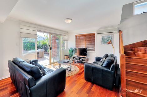 Property photo of 1/34 Headfort Street Greenslopes QLD 4120