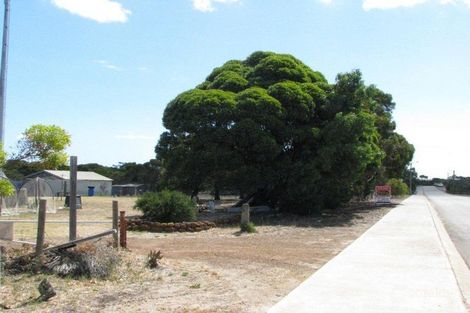 Property photo of 1 Wellstead Road Bremer Bay WA 6338