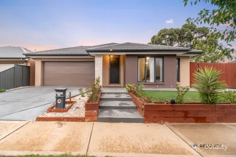 Property photo of 37 Arena Circuit Strathtulloh VIC 3338