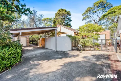 15 LARMER CL, BROULEE, NSW 2537