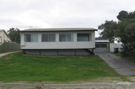 Property photo of 16 Ocean Drive Quinns Rocks WA 6030