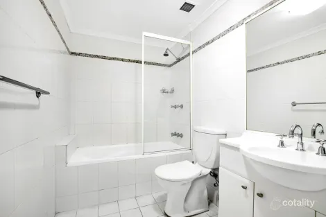 Property photo of 30/1-3 Sturdee Parade Dee Why NSW 2099