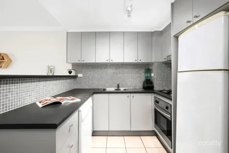 Property photo of 30/1-3 Sturdee Parade Dee Why NSW 2099