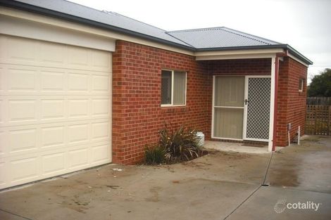 2/33 Oneills Rd, Melton, VIC 3337