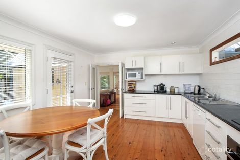 Property photo of 14 Walder Crescent Avoca Beach NSW 2251
