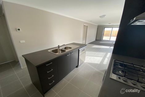 Property photo of 9 Pearce Way Weir Views VIC 3338