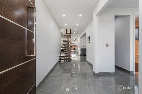 Property photo of 3 Burrdaisy Close Denham Court NSW 2565