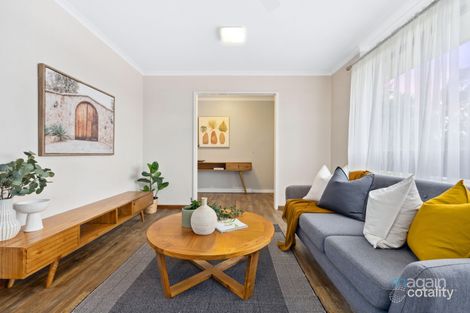 Property photo of 1 Chilcomb Drive Huntfield Heights SA 5163