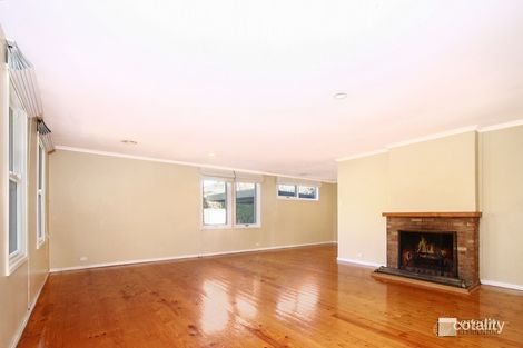 Property photo of 28 Barron Street Deakin ACT 2600