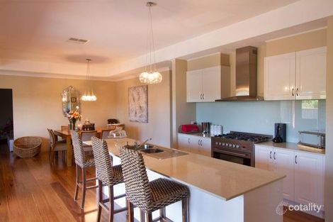 Property photo of 10 McKernan Place Gisborne VIC 3437