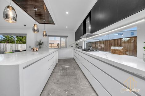 6 Robar St, Clyde, VIC 3978