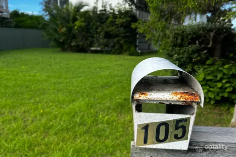 Property photo of 105 Sunpatch Parade Tomakin NSW 2537