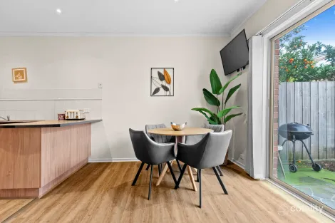 Property photo of 11 Kirren Close Cranbourne VIC 3977