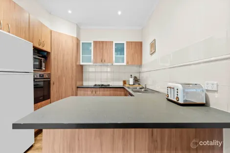 Property photo of 11 Kirren Close Cranbourne VIC 3977