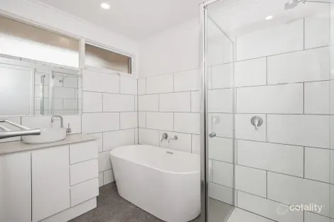 Property photo of 6 Netherbrae Road Frankston VIC 3199