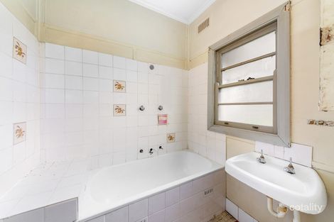 Property photo of 16 Oakleigh Avenue South Granville NSW 2142