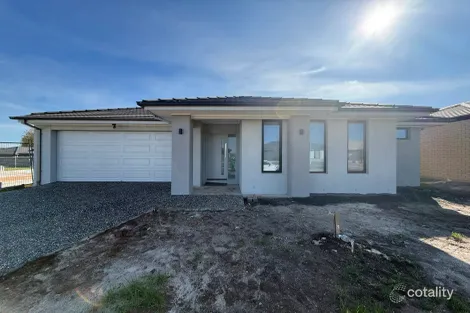17 Avon St, Warragul, VIC 3820