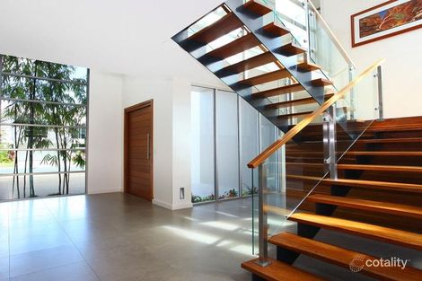 Property photo of 3020 The Boulevarde Benowa QLD 4217