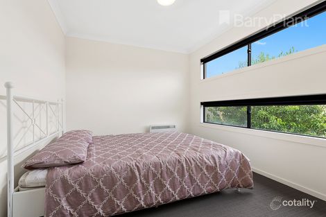 Property photo of 17 Brunswick Crescent Craigieburn VIC 3064