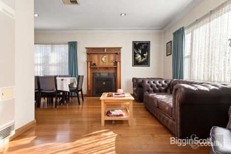 Property photo of 12 Carrol Grove Mount Waverley VIC 3149