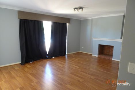 Property photo of 18 Lakefront Circle The Vines WA 6069