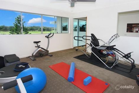 Property photo of 3020 The Boulevarde Benowa QLD 4217