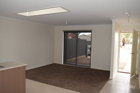 Property photo of 2 McComb Street Sunbury VIC 3429