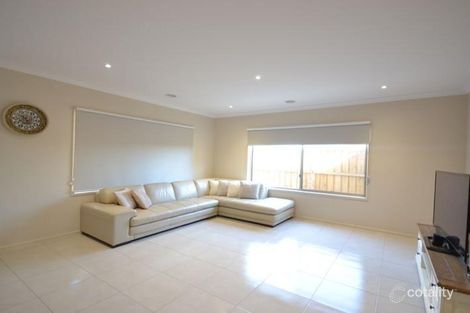 Property photo of 3 Red Cap Drive Cranbourne West VIC 3977