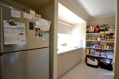 Property photo of 3 Red Cap Drive Cranbourne West VIC 3977