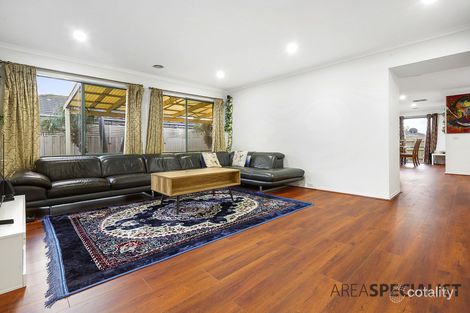 Property photo of 8 Fairhaven Boulevard Cranbourne West VIC 3977