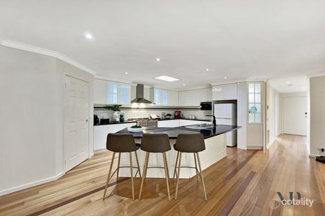 Property photo of 2 Tamarisk Road Narre Warren VIC 3805