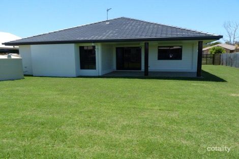 Property photo of 27 Pembridge Circuit Urraween QLD 4655