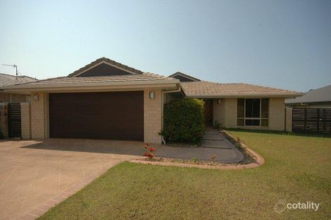 25 Harrison Cct, Urangan, QLD 4655