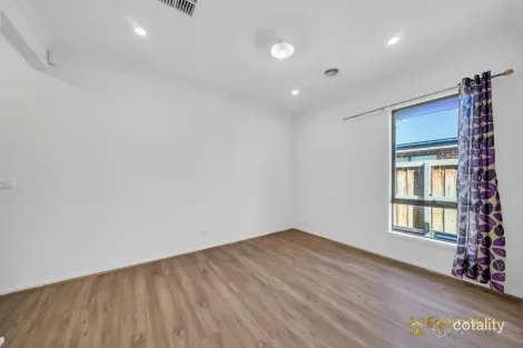 Property photo of 5 Swiss Way Manor Lakes VIC 3024