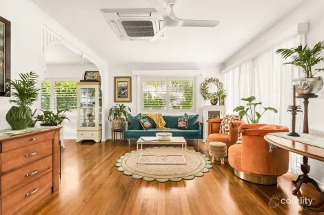 82 Niven St, Stafford Heights, QLD 4053