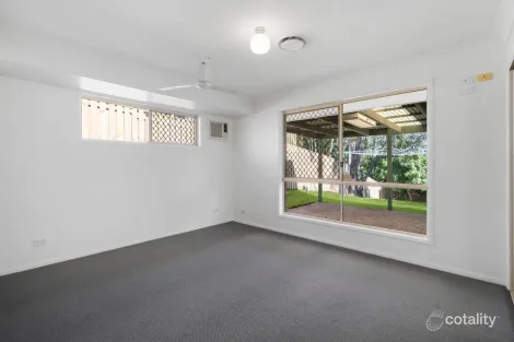 Property photo of 5 Windward Rise Pacific Pines QLD 4211