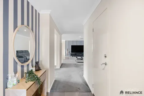 Property photo of 35 Danfield Drive Tarneit VIC 3029